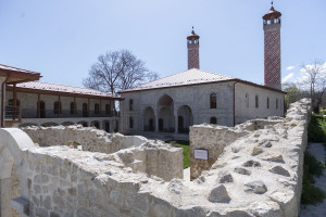 Latviya nümayəndə heyəti Şuşa və Xankəndidə aparılan yenidənqurma işləri ilə tanış olublar
