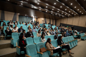 Regional iqlim seminarı panel sessiyalarla öz işini davam etdirir