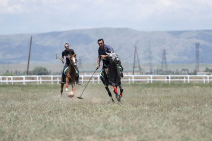 Nazir Məcnun Məmmədov Ağstafada təsərrüfatlara baş çəkib, Həzi Aslanov qəsəbəsinin sakinləri ilə görüşüb