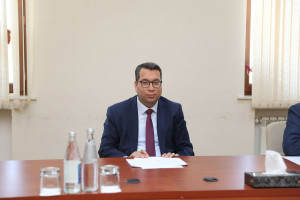 Elm, təhsil və insan resursları şöbəsinin müdiri Fərid Nəcəfov Qaxda vətəndaşlarla görüşüb