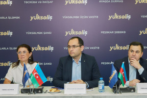 Kənd təsərrüfatı naziri Məcnun Məmmədov “Yüksəliş” müsabiqəsinin qalibləri ilə görüşüb