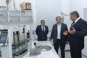 Nazir Məcnun Məmmədov Gəncə və Göygöldə elmi-tədqiqat institutlarının fəaliyyəti ilə tanış olub