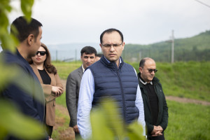 Nazir Məcnun Məmmədov Qarabağda təsərrüfatlara baş çəkib, fermerlərlə görüşüb