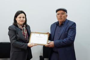 Laçının Zabux, Ağdərənin Həsənriz kəndlərinin və Xocavəndin Qırmızı Bazar qəsəbəsinin sakinləri ilə torpaqların əkin məqsədli istifadəyə verilməsinə dair icarə müqavilələri imzalanıb