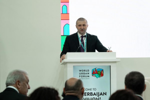 Nazir müavini İlhamə Qədimova “Erkən xəbərdarlıq və iqlimə dayanıqlı şəhərlər” mövzusunda tədbirdə çıxış edib