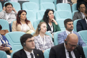 Regional iqlim seminarı panel sessiyalarla öz işini davam etdirir