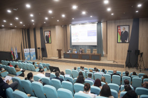 Regional iqlim seminarı panel sessiyalarla öz işini davam etdirir