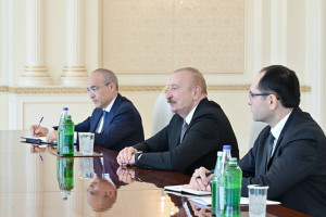 Prezident İlham Əliyev “John Deere” şirkətinin nümayəndə heyətini qəbul edib