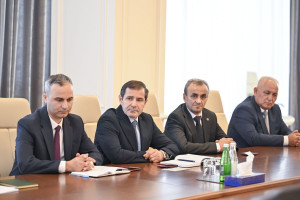 Kənd Təsərrüfatı Nazirliyinin əməkdaşlarına “Dövlət qulluğunda fərqlənməyə görə” medallar və vəsiqələr təqdim olunub