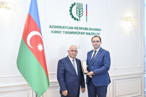 Kənd Təsərrüfatı Nazirliyinin əməkdaşlarına “Dövlət qulluğunda fərqlənməyə görə” medallar və vəsiqələr təqdim olunub