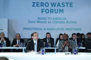 Nazir Məcnun Məmmədov İstanbulda “Sıfır Tullantı Forumu 2026” çərçivəsində kənd təsərrüfatı nazirlərinin yüksək səviyyəli toplantısında çıxış edib
