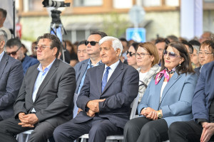 Kəlbəcərdə Bal Festivalı keçirilib