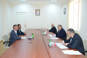 Kənd təsərrüfatı nazirinin müavini Zaur Əliyev Yardımlıda vətəndaşlarla görüşüb, təsərrüfatlara baş çəkib