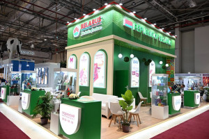 Prezident İlham Əliyev 19-cu “Caspian Agro Week” və 31-ci “InterFood Azerbaijan” sərgiləri ilə tanış olub