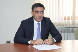 AXA sədri Ağcabədidə vətəndaşlarla görüşüb, təsərrüfatlara baş çəkib