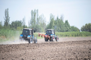 Aqrar Xidmətlər Agentliyi kənd təsərrüfatı təyinatlı mexaniki nəqliyyat vasitələri və onların qoşqularının istifadəçilərinə müraciət edib