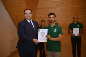 Nazir Məcnun Məmmədov Astarada vətəndaşları qəbul edib, fermerlərlə görüşüb