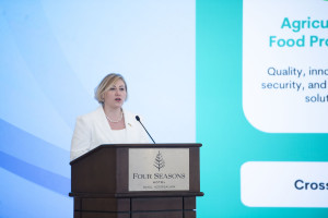 Nazir Məcnun Məmmədov Azərbaycan-Latviya biznes forumunda çıxış edib