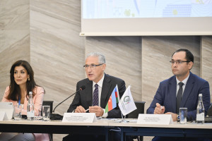 “Bakı İqlim Fəaliyyəti Həftəsi 2026” (BCAW2026) çərçivəsində "Fəaliyyətdə Harmoniya: İqlimə Dayanıqlı Kənd Təsərrüfatı naminə Əməkdaşlıq" mövzusunda yüksəksəviyyəli dəyirmi masa keçirilib