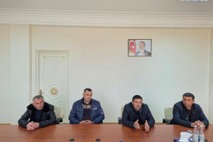 Kənd təsərrüfatı nazirinin müavini Zaur Əliyev Salyanda vətəndaşları qəbul edib